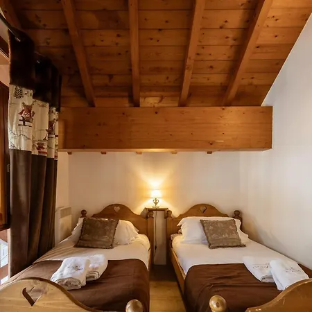 Duplex 5 Pieces, 10 Pers, Balcon, Pres Telecabine, Animaux Admis, Parking Dispo, - Fr-1-263-210 Apartment Valloire
